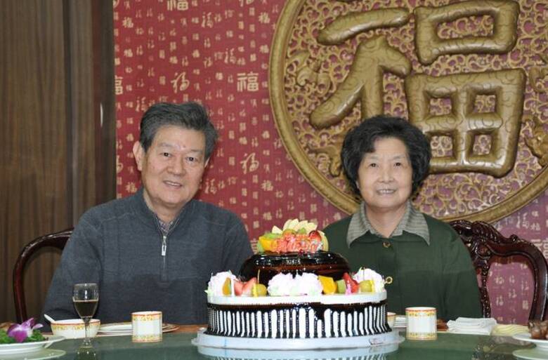 2016年，是吳德馨先生八十壽辰，也是她和王圩先生結婚50周年金婚紀